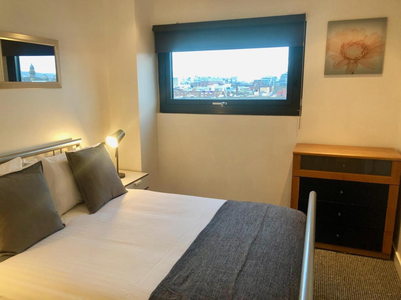 The Heights - River And City View Apartment Глазгоу Екстериор снимка