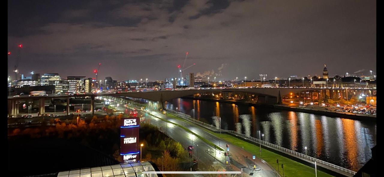 The Heights - River And City View Apartment Глазгоу Екстериор снимка